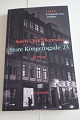 Store Kongensgade 23
Af Søren Ulrik Thomsen
Et essay
Beskrivelser om minder fra Søren Ulrik Thomsen
Gyldendal
2021
Sideantal: 95